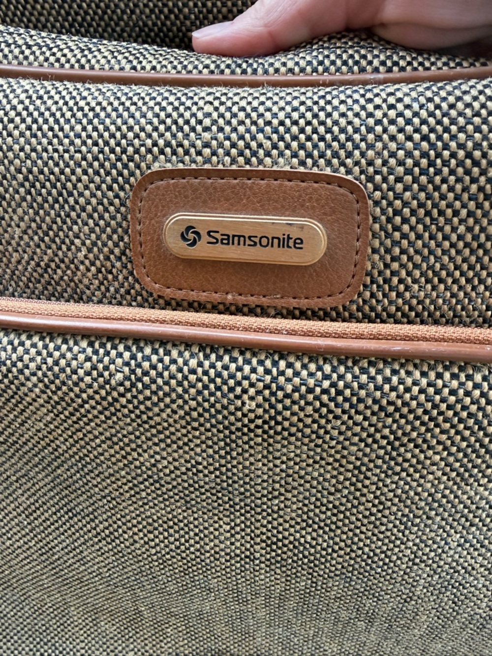 Samsonite Woven Black and Tan Carry Tote with Leather Trim Vintage